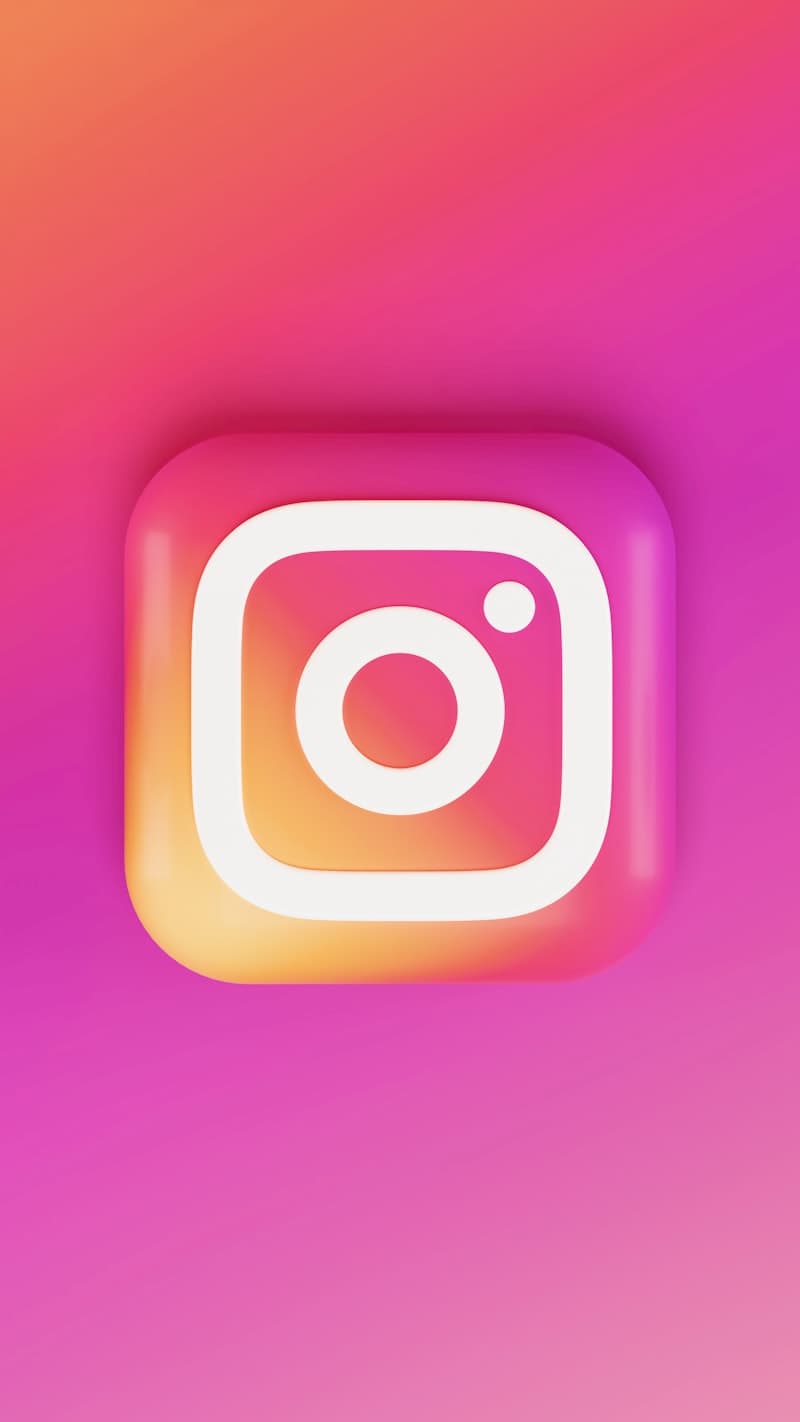 Formaty reklamowe na Facebook i Instagram w 2025